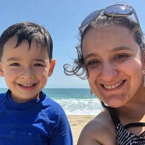 Meet your Posher, Elizabeth